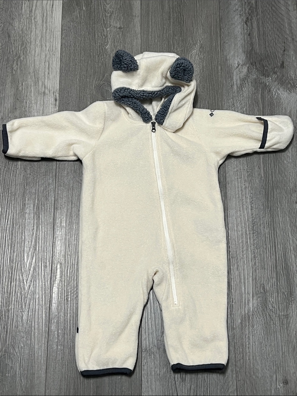 Columbia baby Cream One-Piece Fleece Footie with Gray Trim/ size 3-6 Months